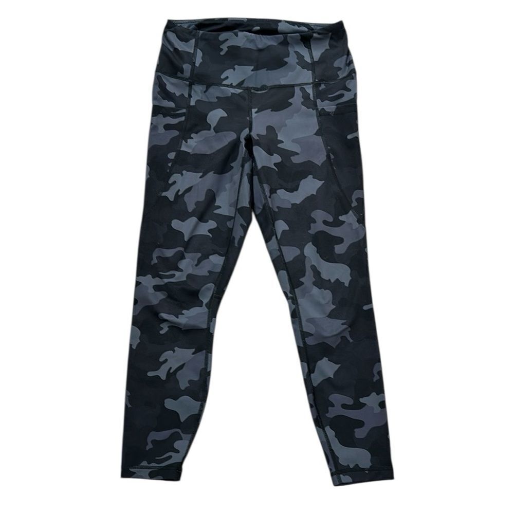 Yogalicious Black and Gray Camo Capri Leggings